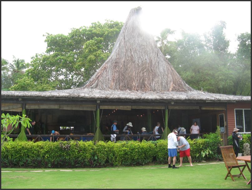 2301_Resort_Gr_Grounds