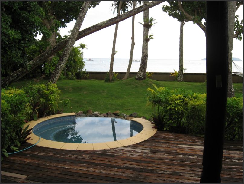 2850_Resort_Gr_BureDeckPool