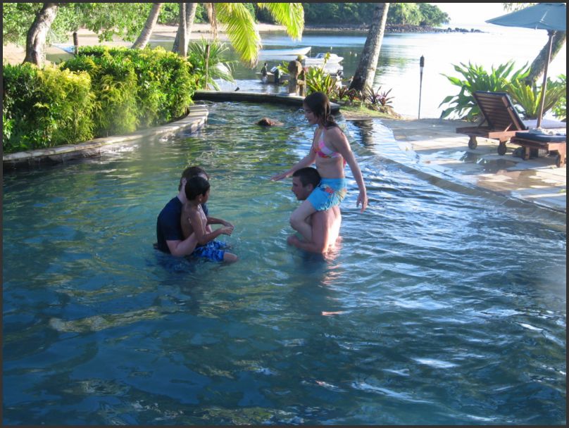 3700_Resort_Gr_PoolFun2