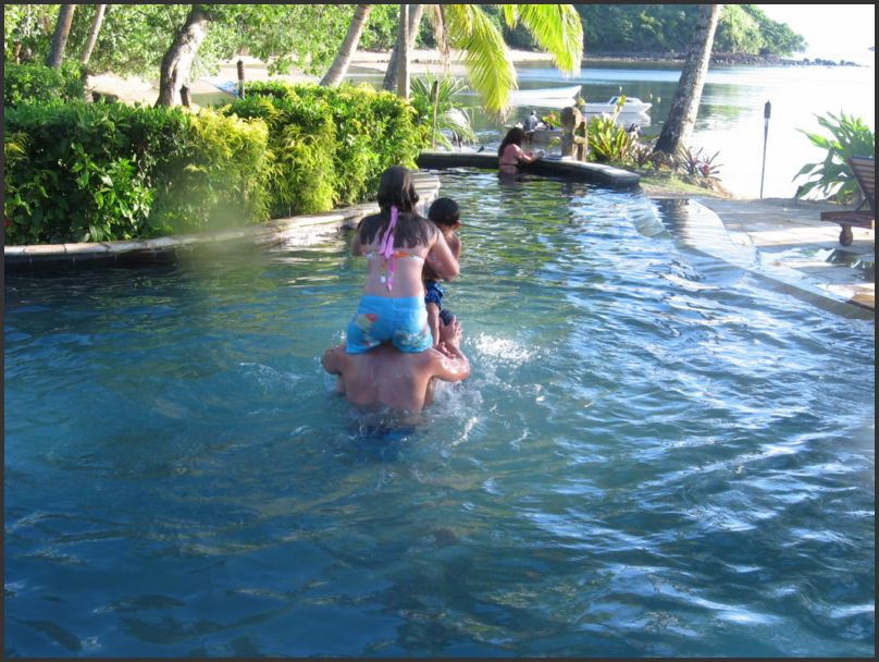 3800_Resort_Gr_PoolFun