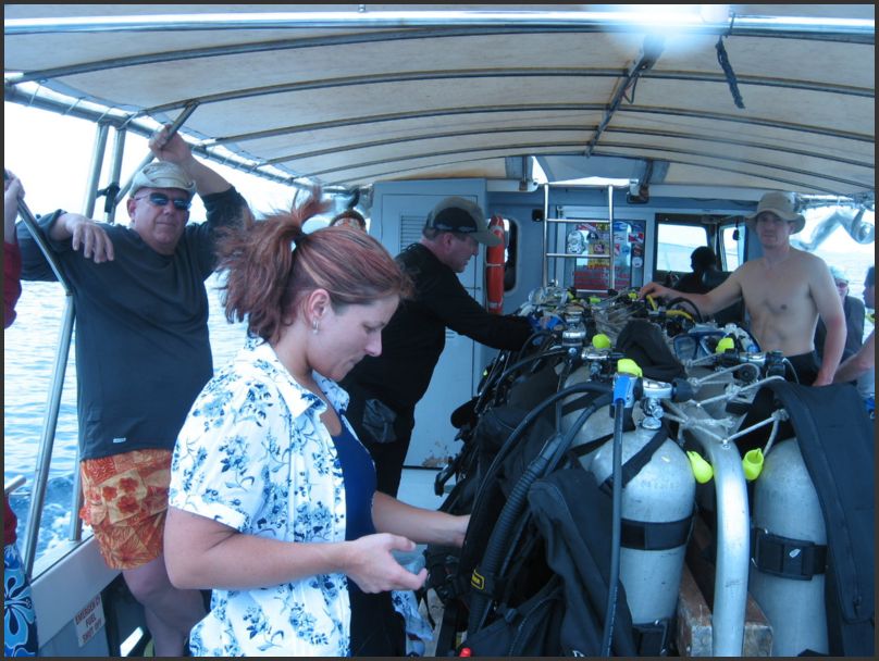 7380_Diving_Boat_On